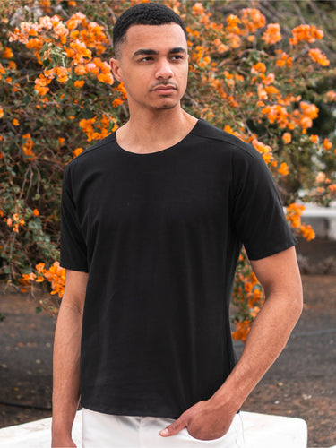 FAUSTO Black