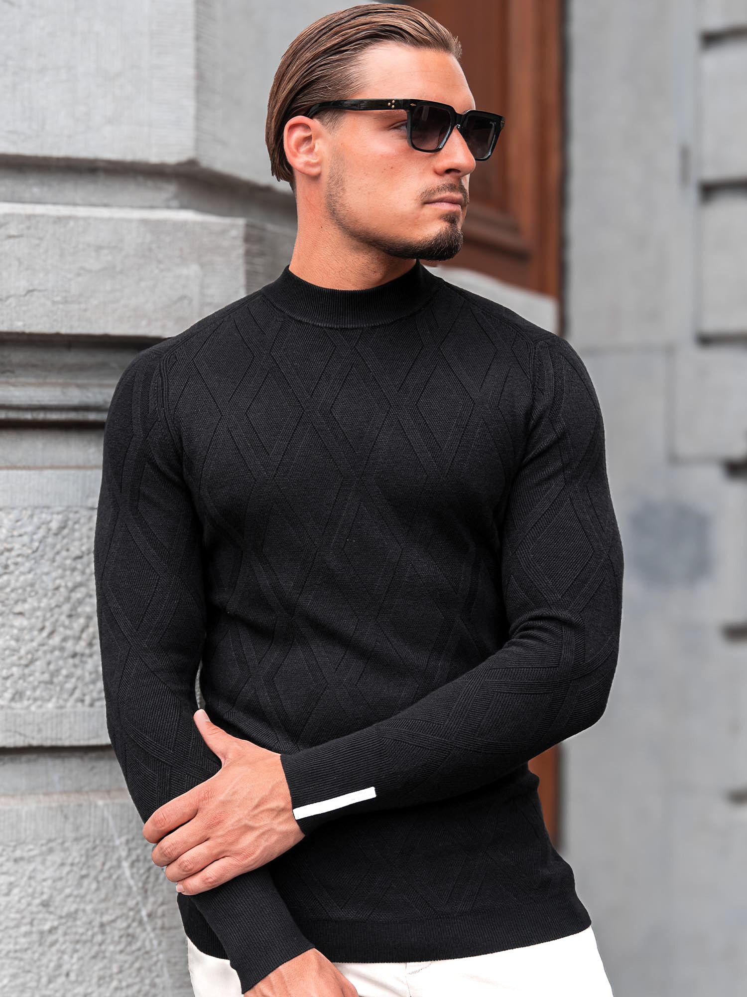 HOLLUM-II-DIAMOND Black