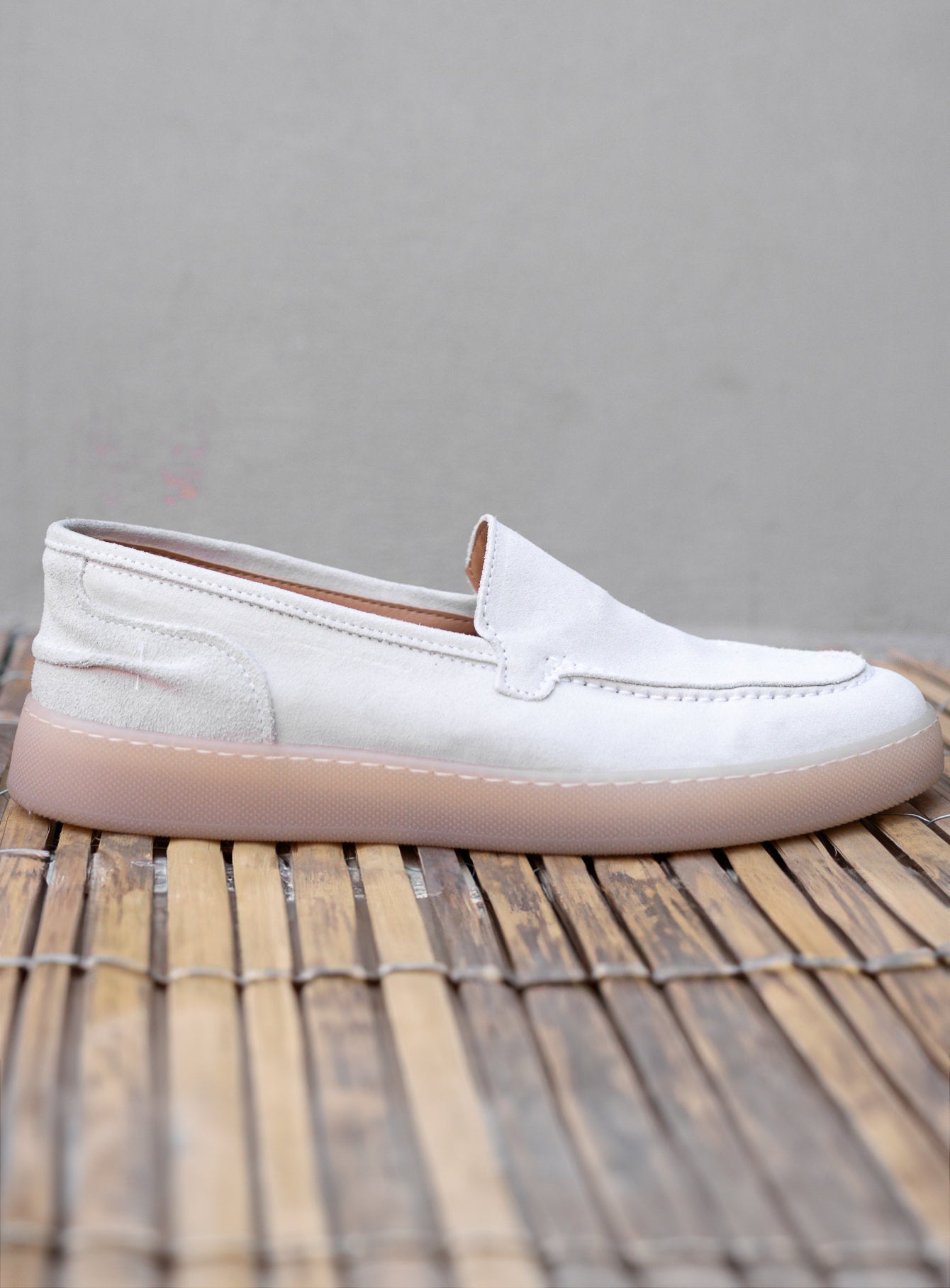 ZOLAR White