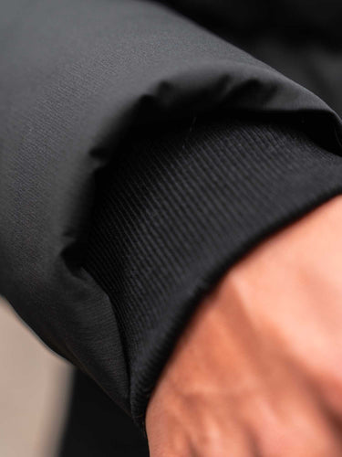 LUND Black